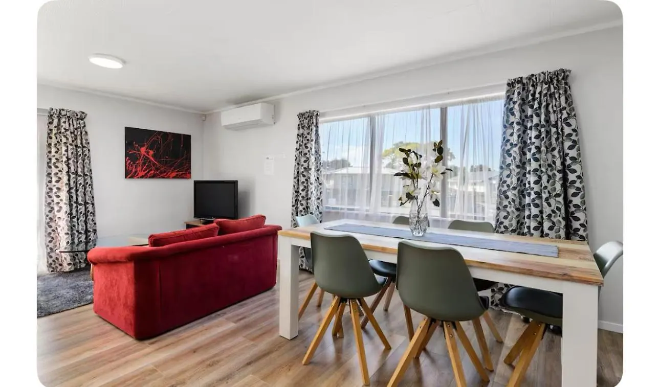 Aroha Nui Rotorua Villa Holiday home